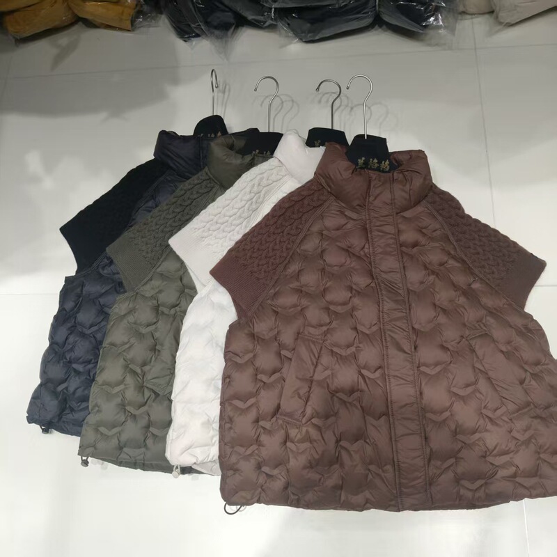 2026 Fall/Winter New Stand Collar Down Vest for Women, Sleeveless, Laminated Knit Splicing, Short Warm Vest Jacket 2026 Fall/Winter New Stand Collar Down Vest for Women, Sleeveless, Laminated Knit Splicing, Short Warm Vest Jacket