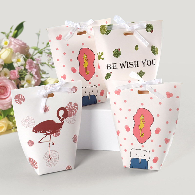 通用普通印刷伴手礼礼品糖果彩喜糖盒子现货批发清新折叠袜子礼盒