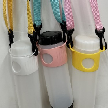 Botella de extrusión FIFO de dos cabezas, botella de salsa de extrusión colgante invertida a prueba de fugas, botella de salsa de PE cuantitativa de tomate de mermelada extruida