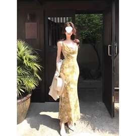 优雅绿调提花碎花荡领吊带连衣裙女夏季度假垂感收腰修身鱼尾长裙