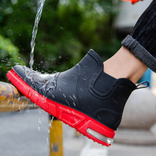Cross-border fashionable rain boots for men, non-slip kitchen rubber shoes for outer wear, thick soles, comfortable waterproof rain boots, outdoor waterproof fishing shoes