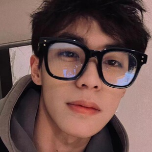 GM black frame glasses celebrity same style plain glasses men and women myopia can be equipped with degrees anti-blue ray radiation-proof plain glasses