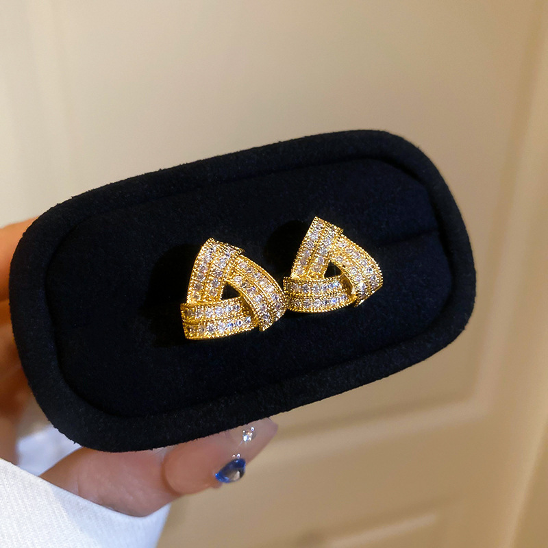 Pendientes de perlas de flor de circón de aguja de plata, pendientes de lujo de alta gama de lujo ligero exquisito, pendientes de todo fósforo blanco de moda de nicho al por mayor