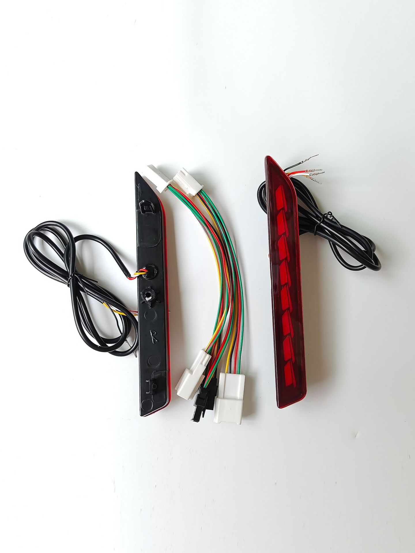 Suitable for Toyota RAV4, Rongfang, and Weilanda rear bumper lights, 2026 model RAV4 Weilanda brake lights, sequential plug-in type