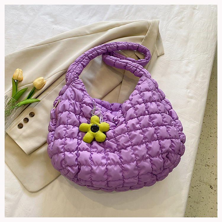 Femmes Grande Nylon Couleur Unie Vêtement De Rue Fermeture Éclair Sac En Forme De Nuage display picture 5