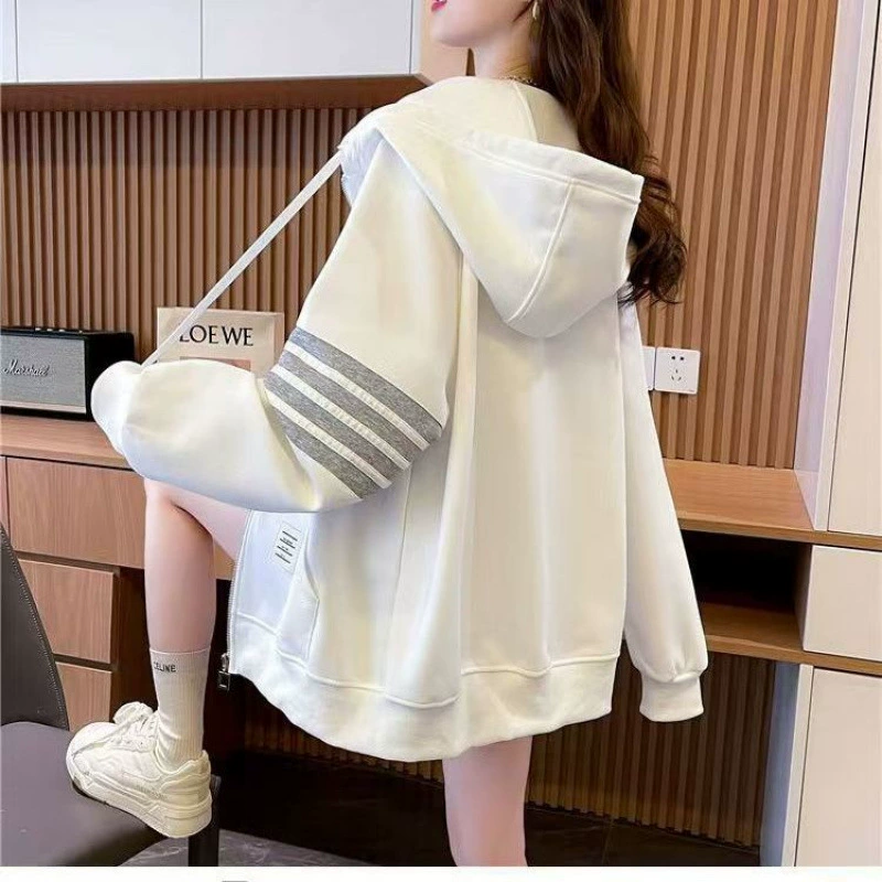 Женская куртка больших размеров, осень 2024, 150kg г., свободная утягивающая повседневная куртка с капюшоном, весенне-осенний тонкий стиль