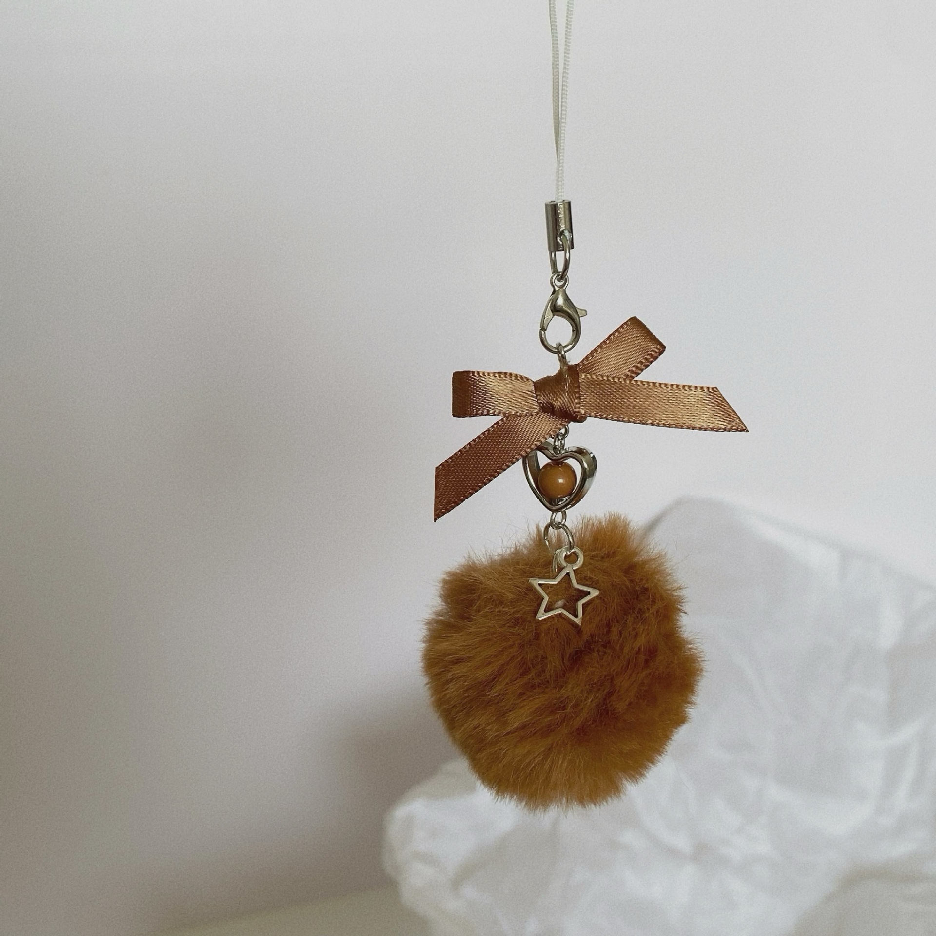 30g Weight Mobile Phone Chain, Keychain Classification 1 Piece Quantity Holiday, Daily Occasion Seto fur Material Bow Knot Pattern Pom Poms Design Cute Style 1 Piece Cute Bow Knot Seto Fur Pom Poms Mobile Phone Chain Keychain 14
