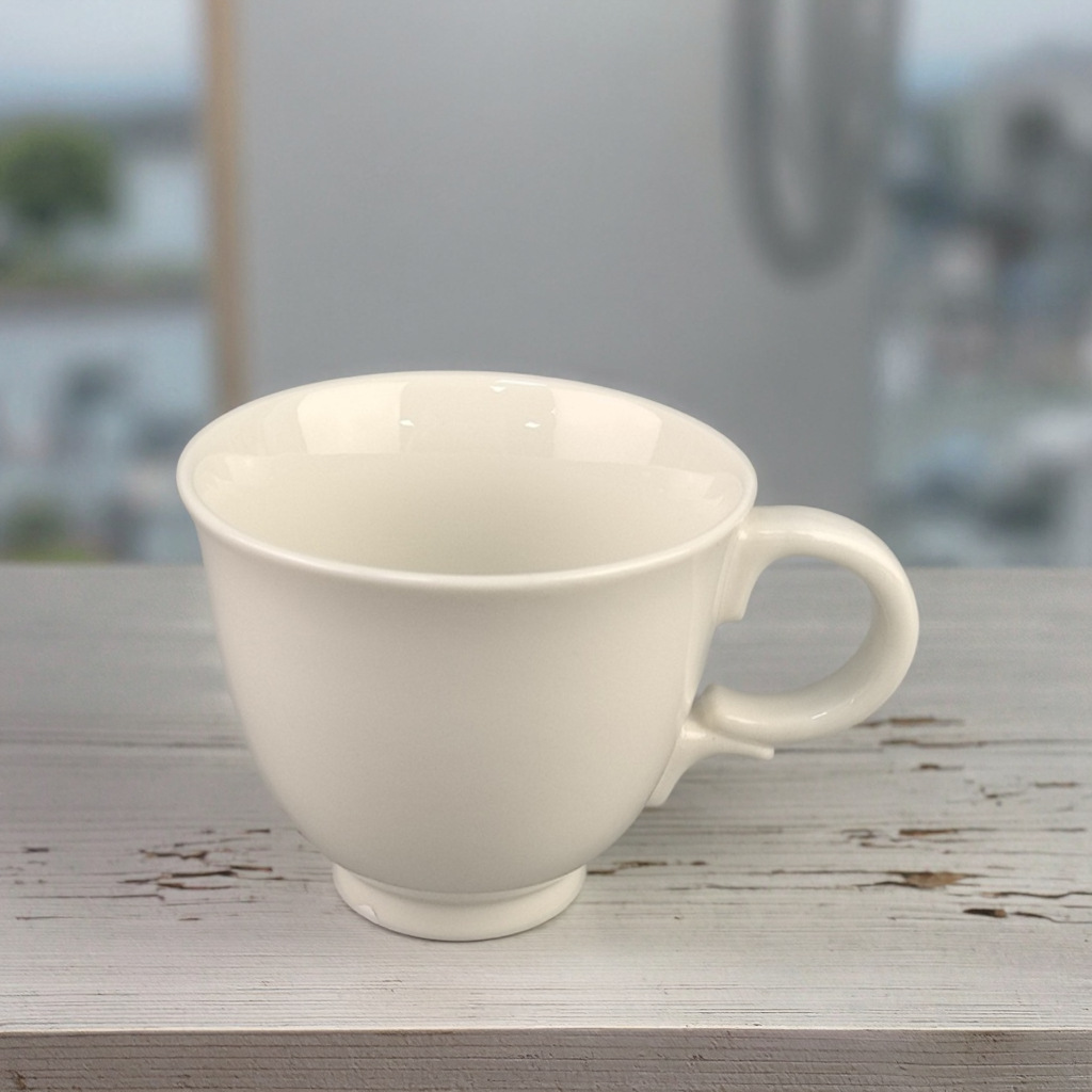 Taza de café blanco Cerámica Latte Latte Hogar Simple Europea Taza de té de temperatura media Taza de café Una pieza al por mayor