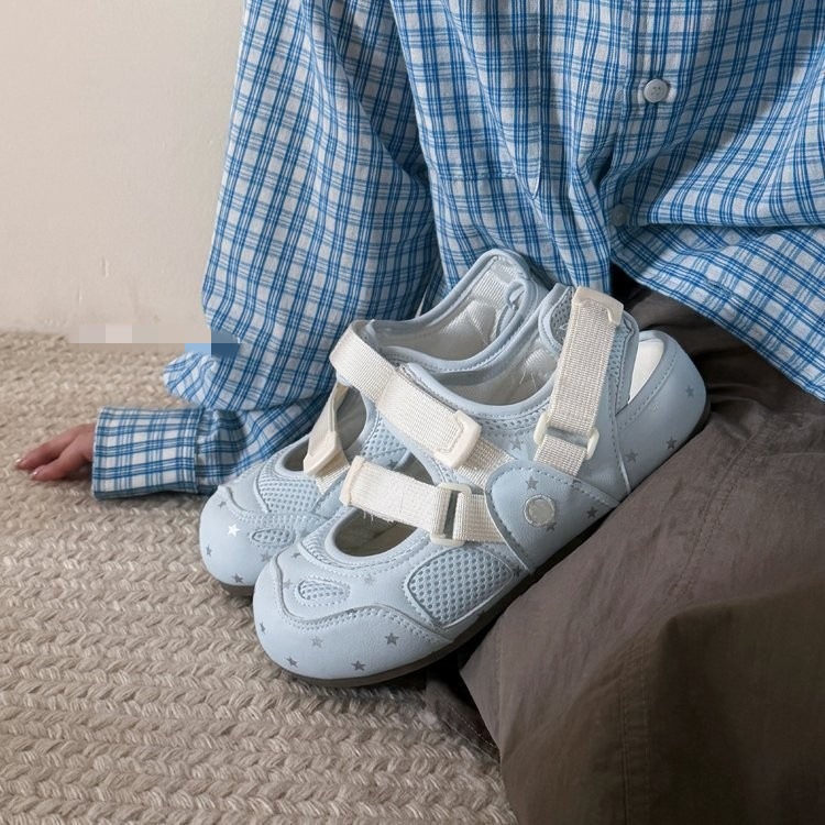 Xiaozhong wave punto deportivo sandalias de cabeza de bolsillo hueco para mujeres verano transpirable 2026 nuevos zapatos de mujer zapatos de malla zapatos individuales