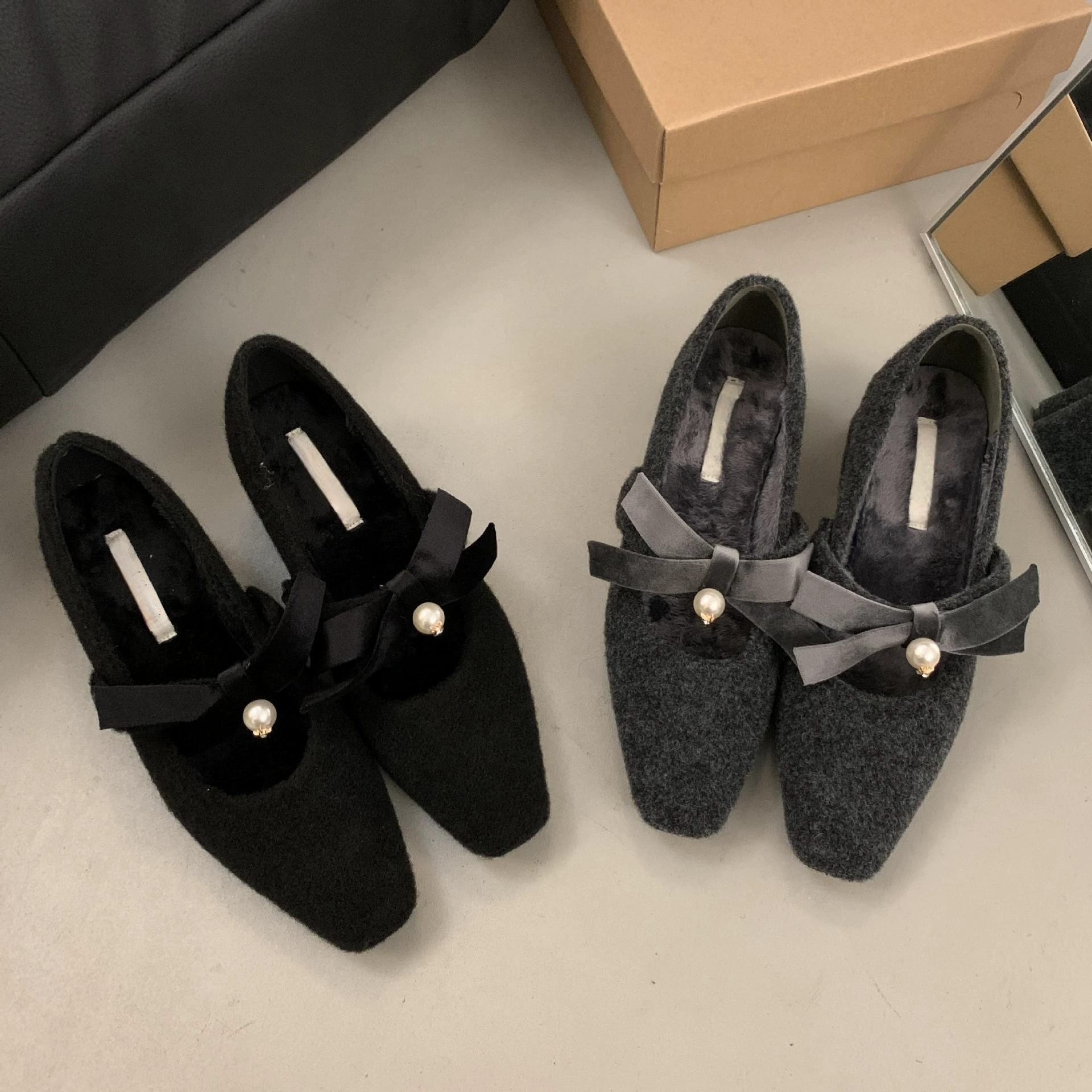 2024 осень и зима японская девчонка тупой бархатный бант с мелкими туфлями