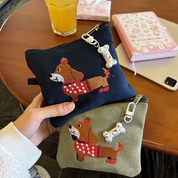 可爱麂皮绒腊肠狗卡包收纳包外出便携随身包耳机口红姨妈巾收纳包