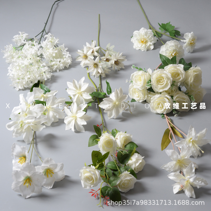 Casa blanca de boda Simulación de flores Sala de bodas Techo Fake Flower escenario Flores Guía Flores Decoración de Hotel