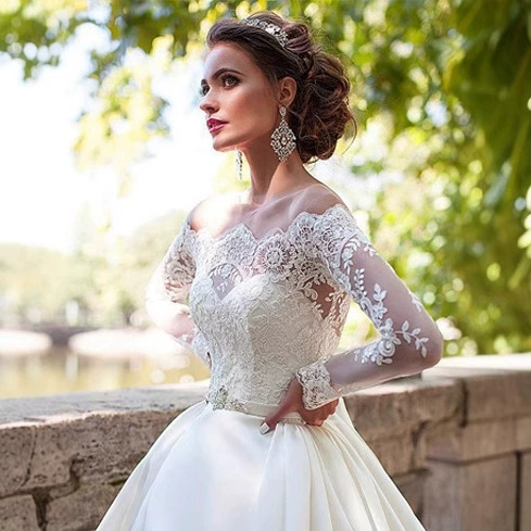 Capacious long-sleeve for bride, European style, open shoulders, fitted, plus size