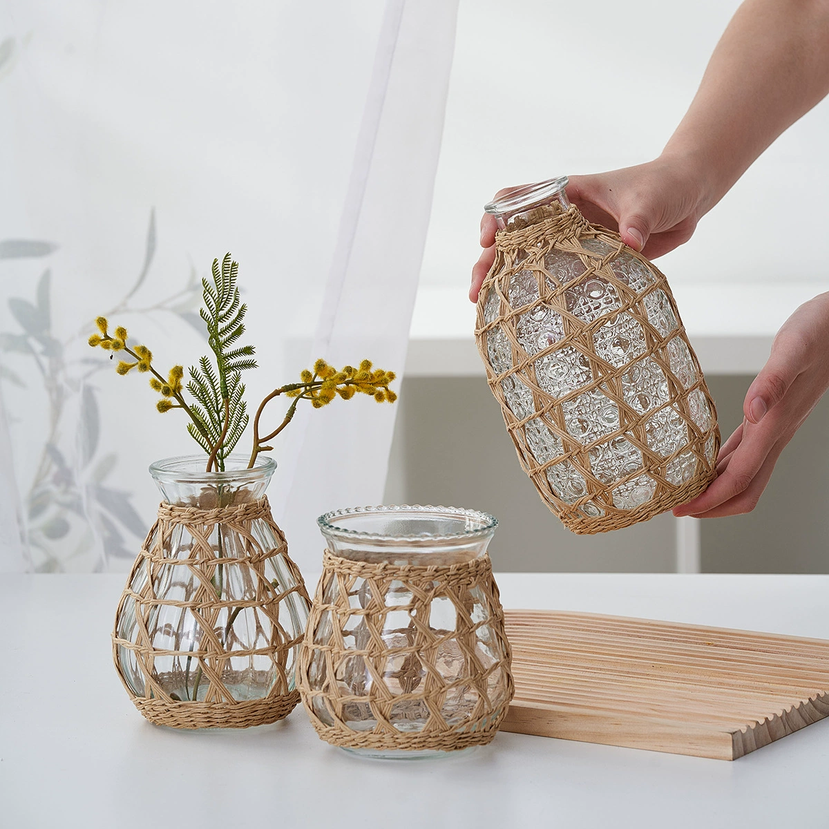 Ретро ручной работы с ажурной цветочной бутылкой набор для украшения дома Стеклянное прозрачное настольное украшение соломенная бутылка защитная крышка