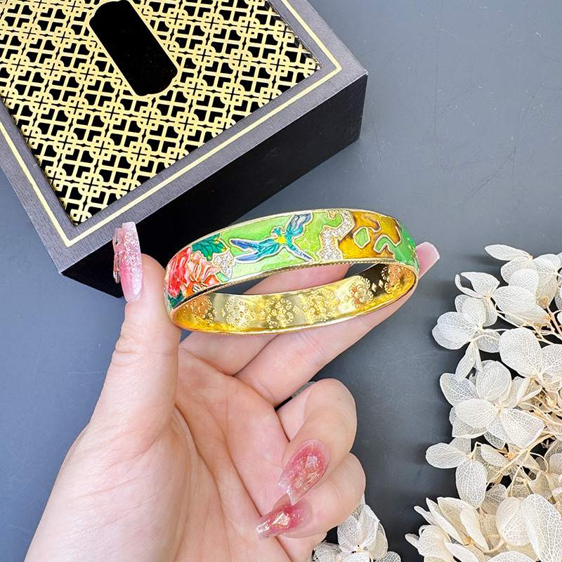 Gufasha oro esmalte laqueado pulsera de color esmalte flores de melocotón Sansheng III flores de estilo chino fábrica de joyas al por mayor
