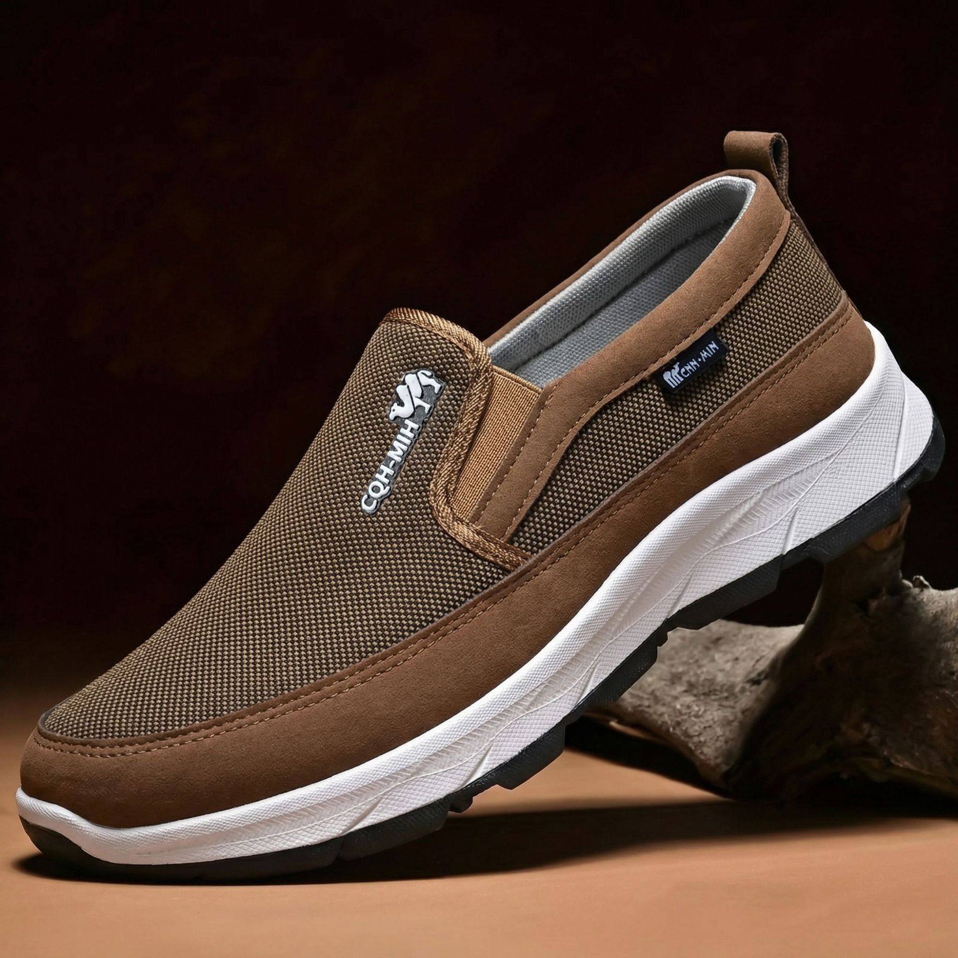 Zapatos de primavera para hombres de tamaño grande viejos zapatos de tela de Beijing zapatos de hombre de mediana edad zapatos casuales de un pie transpirables no olor zapatos de papá