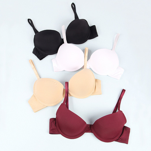 European and American Plus-Size Underwear, Smooth-Finish Bra, Thin Molded Cups, Push-Up Design with Underwire—Wholesale Supply 4040
