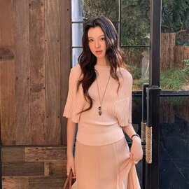 法式斗篷披肩蝙蝠袖黑色圆领冰丝短袖针织衫女夏季设计感小众上衣