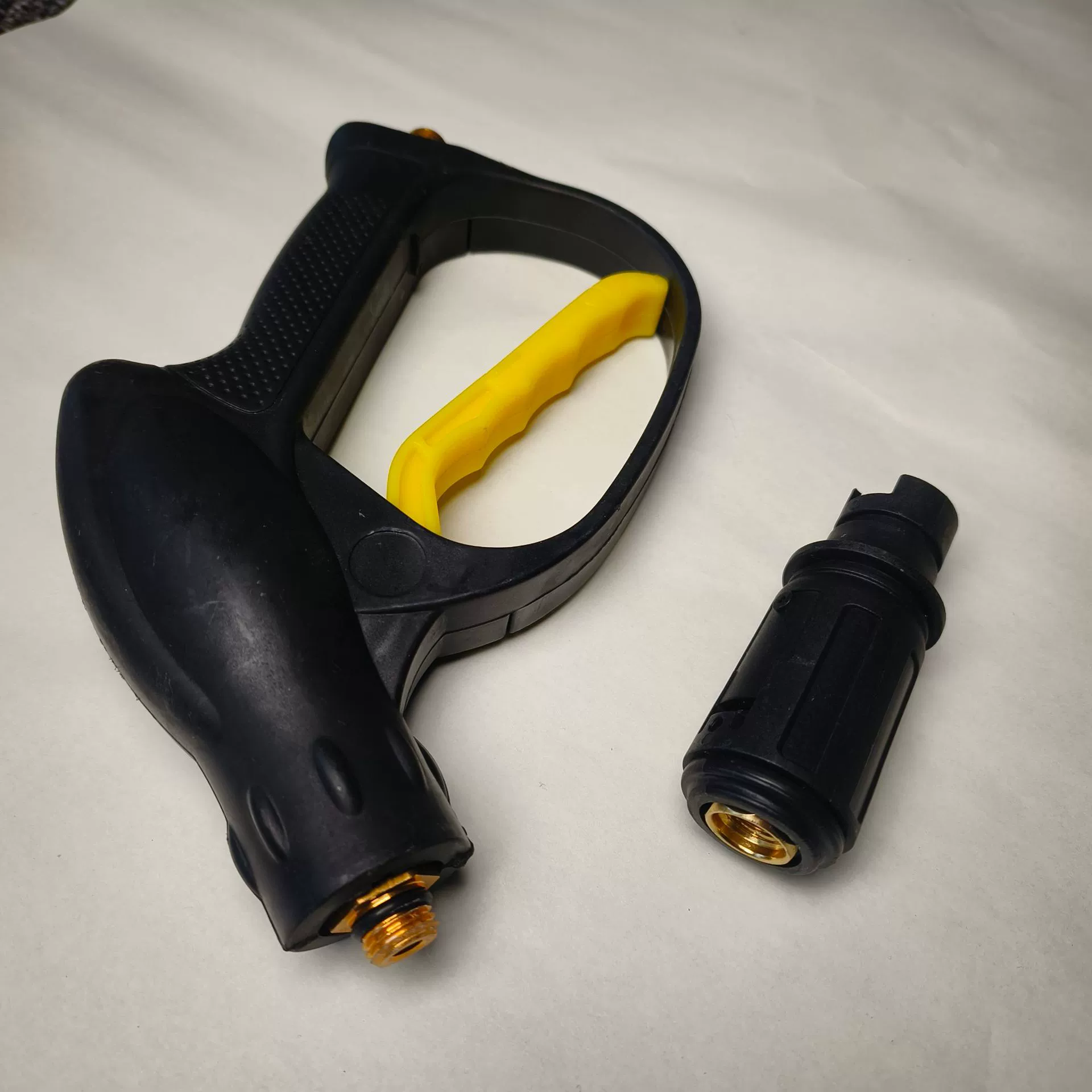 Источник производителя автомобиля Автомойка водяной пистолет высокого давления Утиный водяной пистолет ручной бытовой мойки