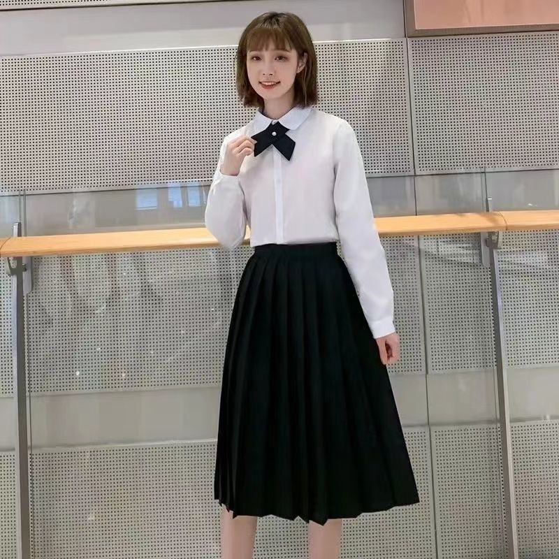女白长袖＋黑中裙＋交叉领结