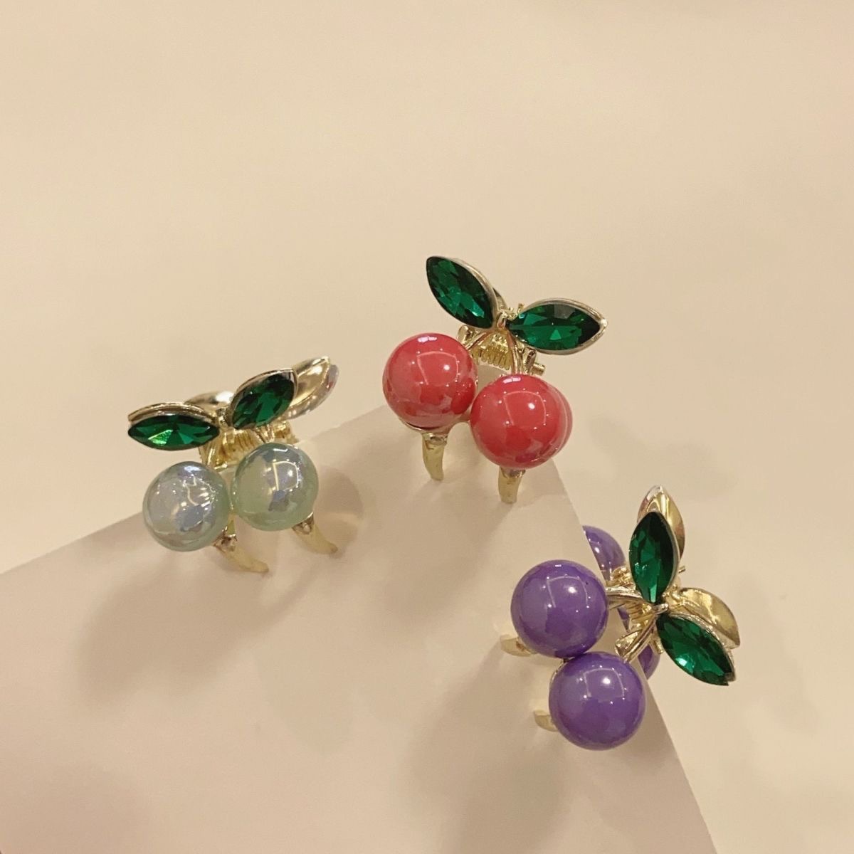 6g Weight Hair Claws Hair Accessories Type 1 Piece Quantity Holiday, Street Occasion Imitation Pearl Material Cherry Pattern All Seasons Season Women's Gender Cute, Sweet Style Cute Sweet Women's Cherry Imitation Pearl Hair Claws 29