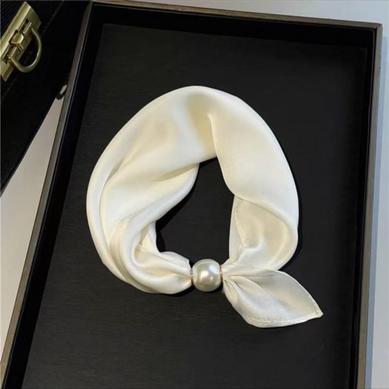 Luxe parelketting met magnetische sluiting voor dames chocker_voghion.com