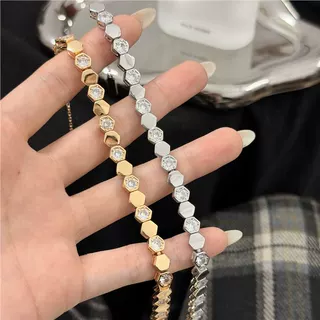 小红书爆款六边形蜂巢手链女时尚精致轻奢百搭微镶高级感气质手饰