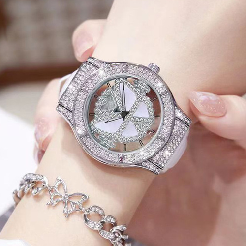 Women's Diamond-Encrusted Quartz Watch, Unique Luxury Lady's Watch with Hollow Starry Sky Design