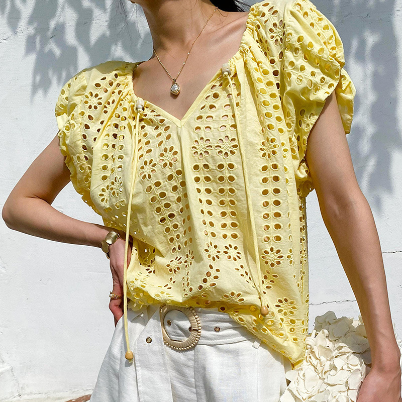 European Goods Small Shirt Holiday Style Embroidered Top Short-sleeved Summer French Design Sense Cross-border Southern Oil Women's Lace Shirt Summer European Goods Small Shirt Holiday Style Embroidered Top Short-sleeved Summer French Design Sense Cross-border Southern Oil Women's Lace Shirt Summer