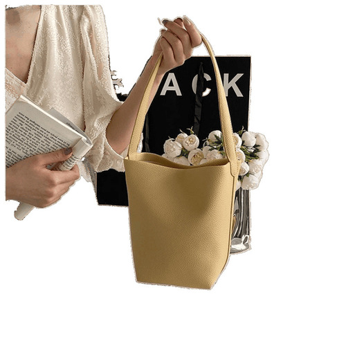 Elegant pure desire style underarm bag 2025 Korean style minimalist versatile shoulder bag for outdoor bucket commuting trendy