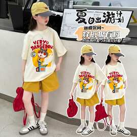 女童夏套装2025新款夏季印花T恤短袖短裤两件套女孩休闲运动服套