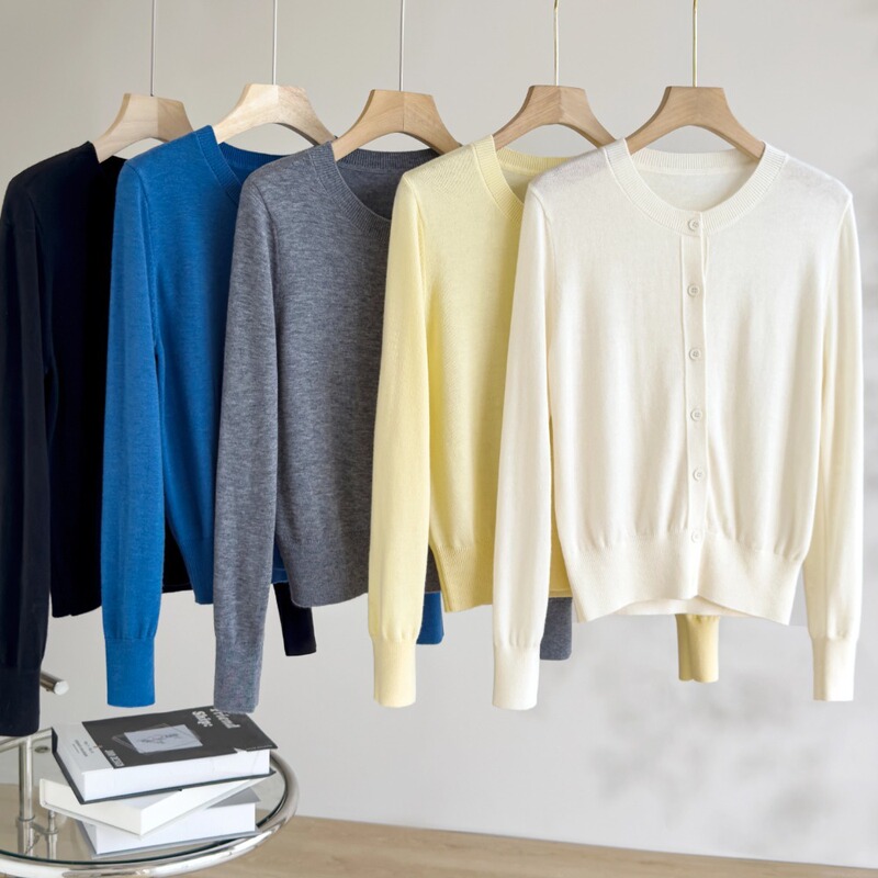 Endi Threaded Round Neck Short Wool Knit Cardigan for Women, Slim Fit Winter Layering Soft Top for Women