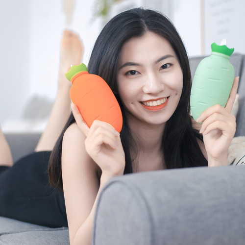 Carrot hot water bag platinum silicone insulation microwave heating hot/cold dual-use cold compress hand warmer