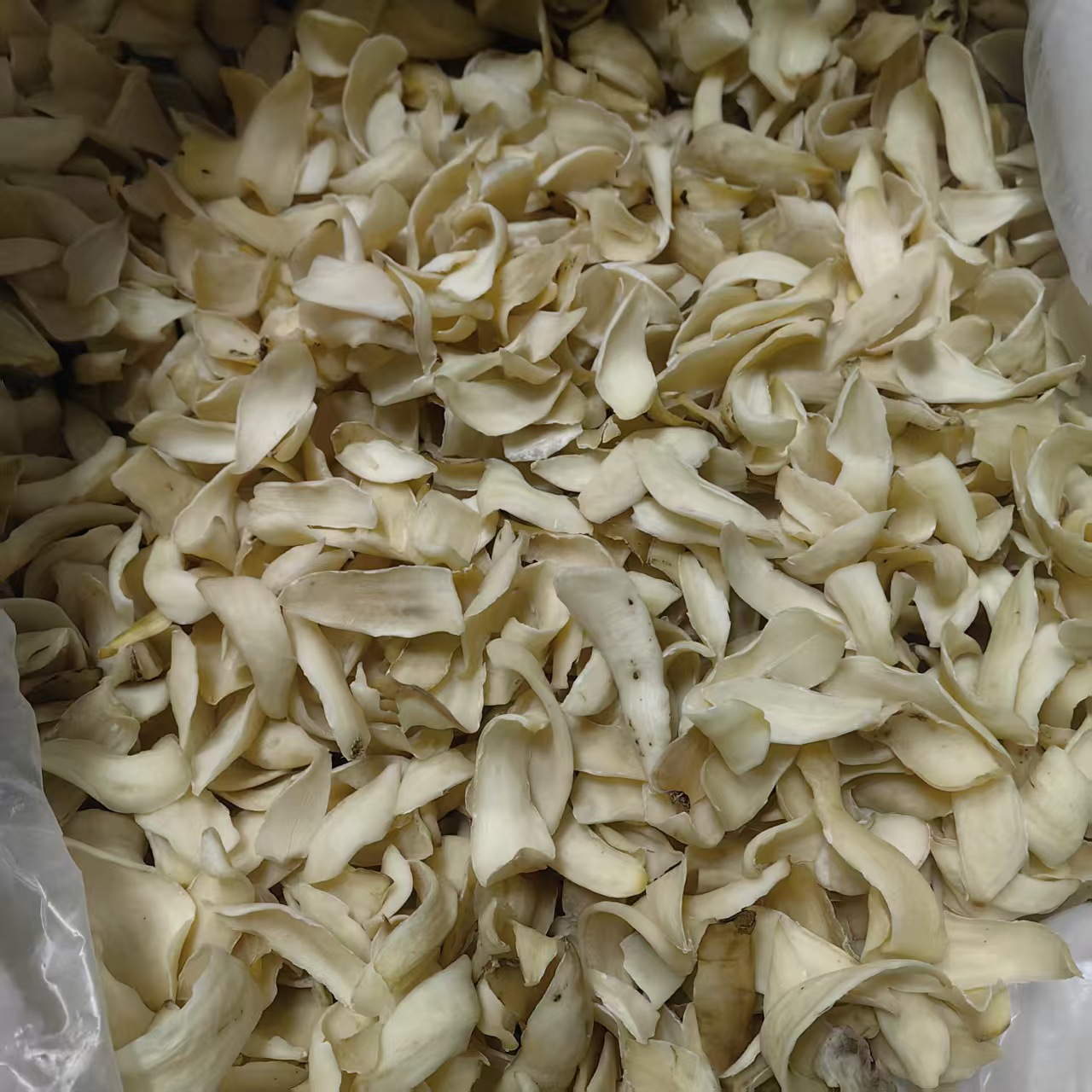 Dried Longya Bai He Lily Bulb Slices 500g for Soup Congee and Herbal Cooking specifications