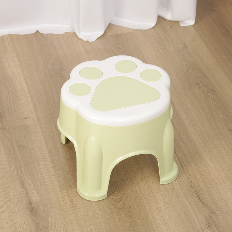 Children's cartoon bear handrest stool, home use wholesale, plastic, thickened, anti-slip small stool, bathroom footrest, entryway stool, solid color