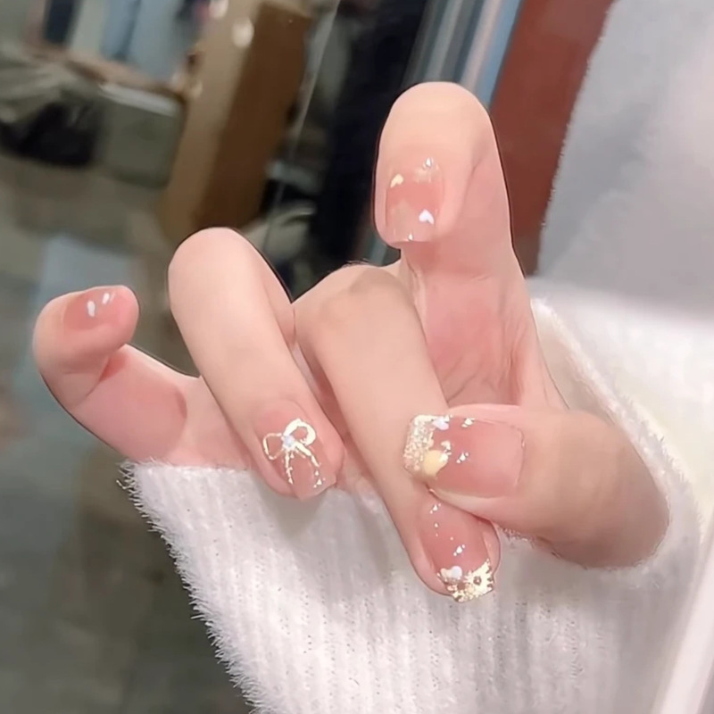 Sparkling French-Style Girl Hand-Painted Cat Kt Handmade Cute Cat-Eye Wearable Nails Ins Versatile Heart Short Style Brightening