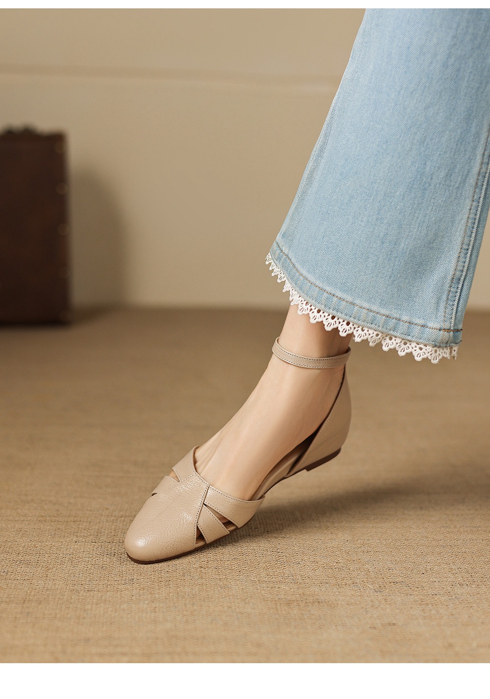 Sandal nữ quai chữ V đế xuồng da dê lỗ rỗng, gót 5 cm, size 34–42 — màu be chi tiết 17