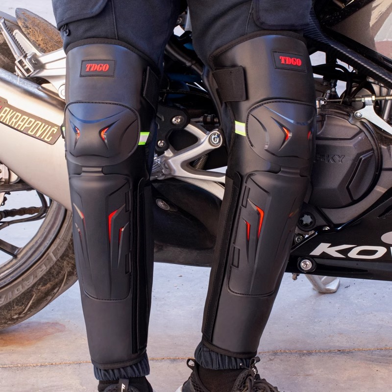 Mayorista rodillas de ciclismo largas en invierno frío caliente a prueba de viento acolchado grueso rodillas de motocicleta
