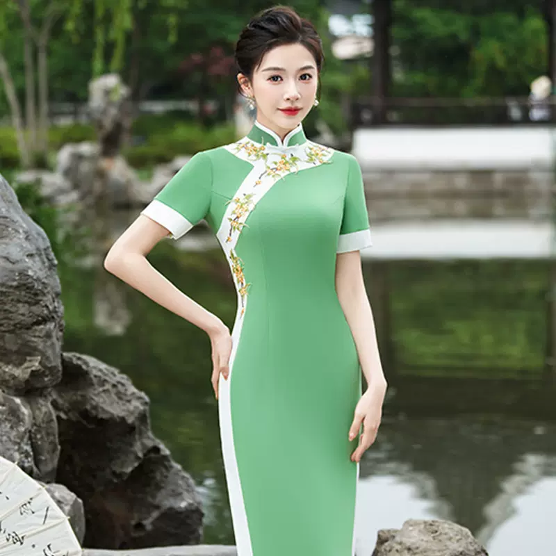 走秀旗袍2025新款模特演出舞蹈服长款高端气质优雅年轻款丹桂飘香