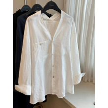 老钱风白色V领亚麻衬衫女夏季款松弛感度假风休闲百搭长袖上衣