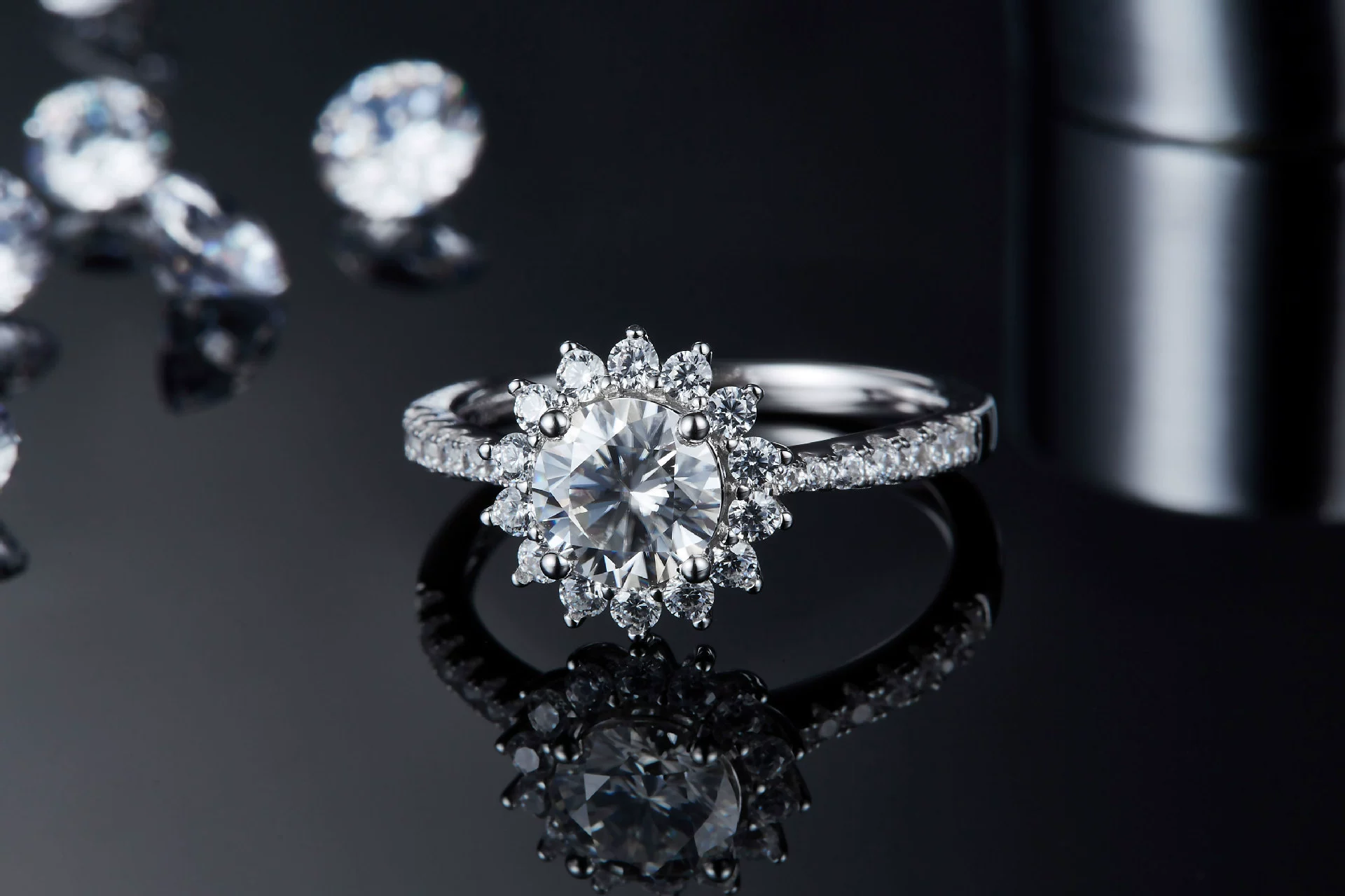 华莎珠宝 Ring with stone, classic accessory for St. Valentine's Day, 1 carat