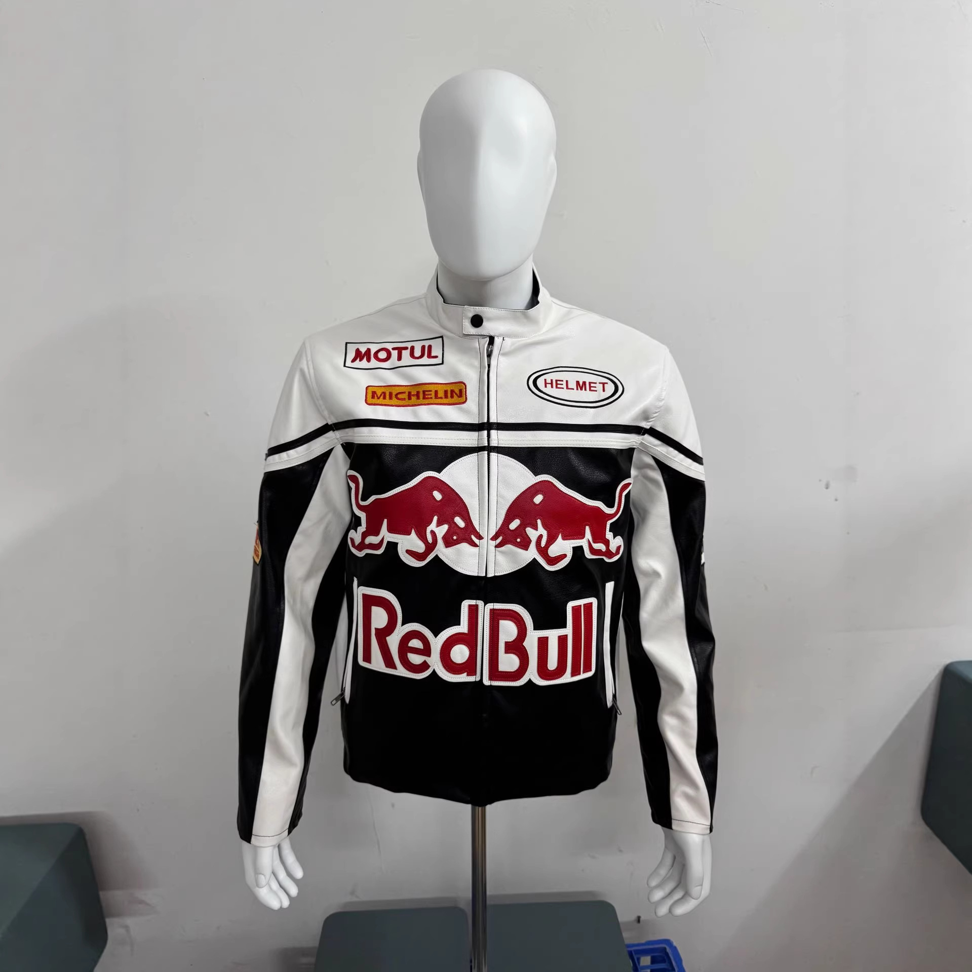 Qırmızı F1 Üslubunda Embroidered Dəri Racing Gödəkçə