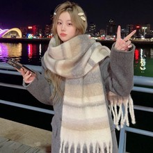 高级感彩色条纹仿羊绒围巾女新款韩版百搭加厚冬季毛绒保暖围脖秋