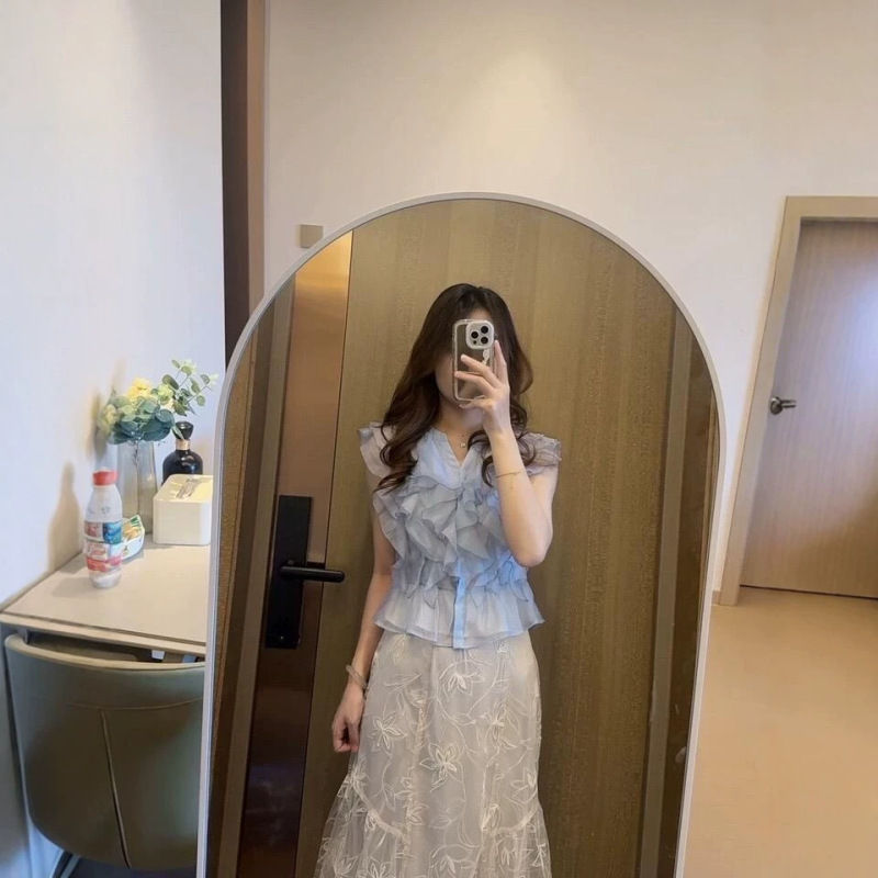 Correct Version~Four Thousand Golds Bathing Flower Top Women's 2025 Summer New Ap Brand Heavy Craft Three-Dimensional Ruffle Shirt