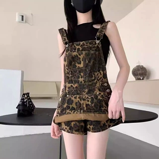 宽松美式复古豹纹背带牛仔裤女2026春夏季防走光阔腿裙裤胖显瘦