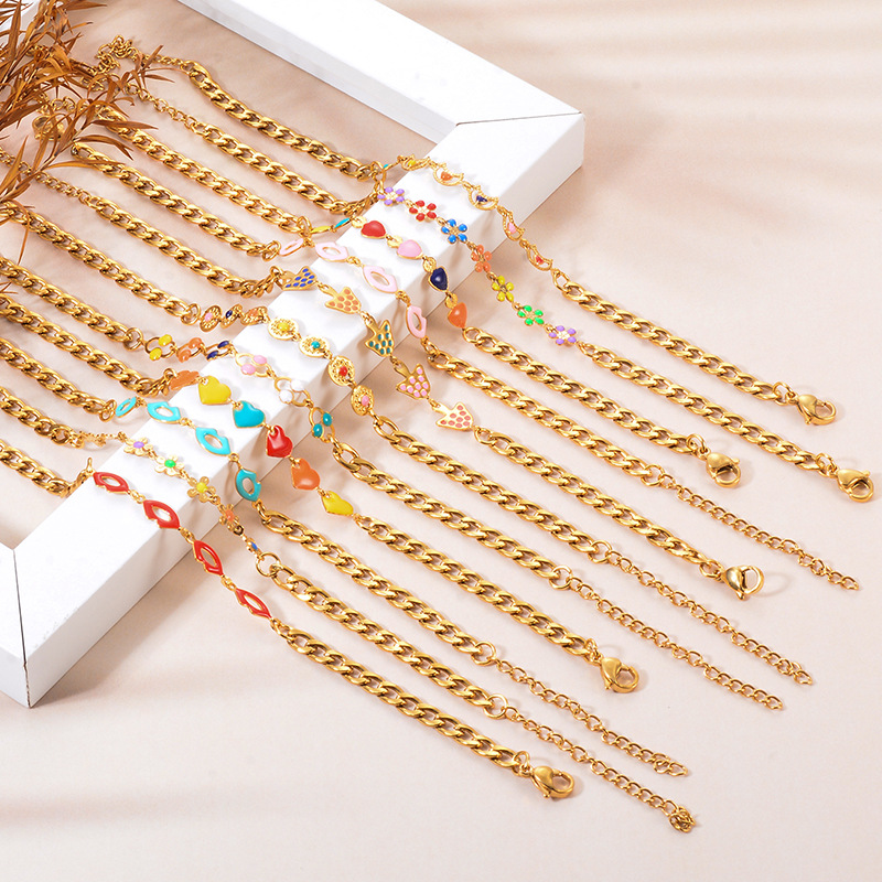 PVD Coated Gold Plating Process Cute Heart Shape 304 Stainless Steel Bracelets In Bulk