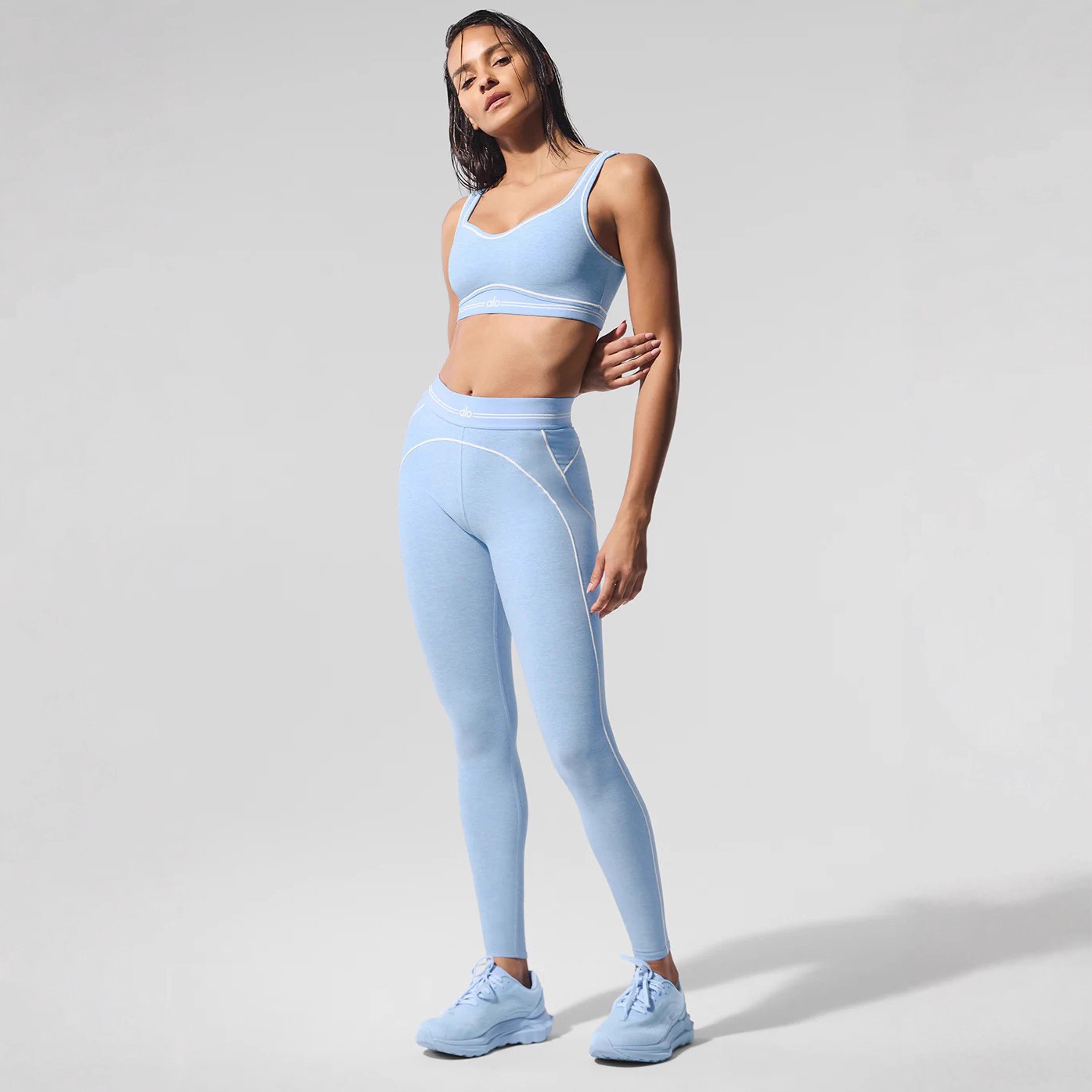 Alo Summer Sports Training Tight Yoga Clothes for Women New Letter Fashion Two-Piece Casual Suit Pilates