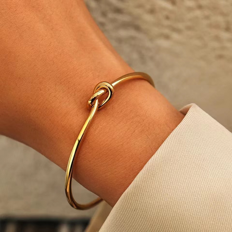 Basic Solid Color Titanium Steel Plating Bangle display picture 1