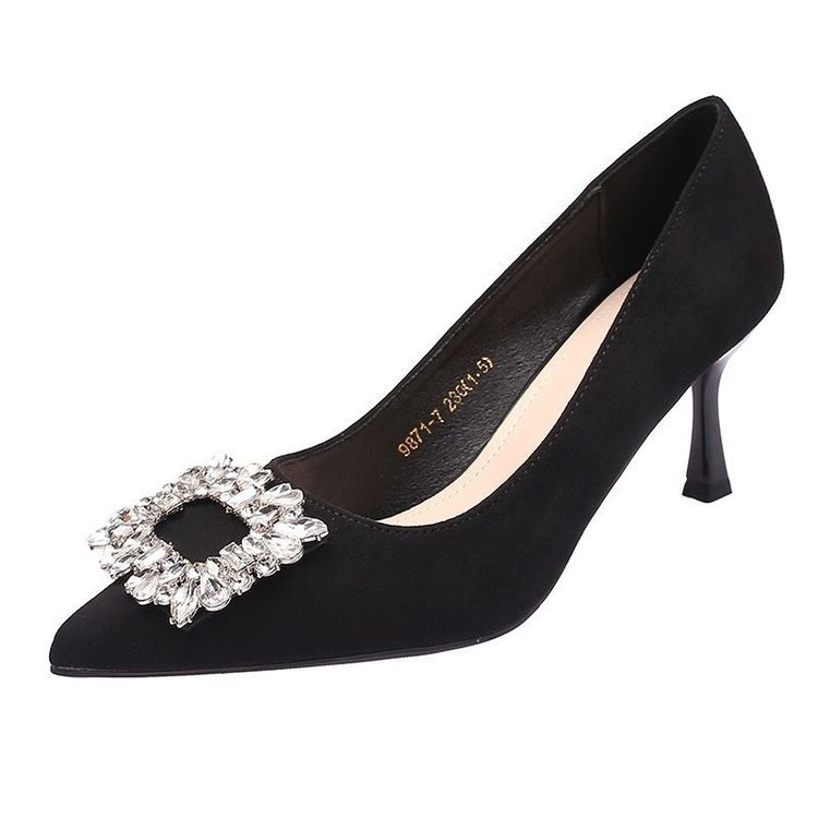 Zapatos de tacones altos de diamante de punta francesa 2026 primavera y otoño nuevos zapatos de tacones negros profesionales poco profundos