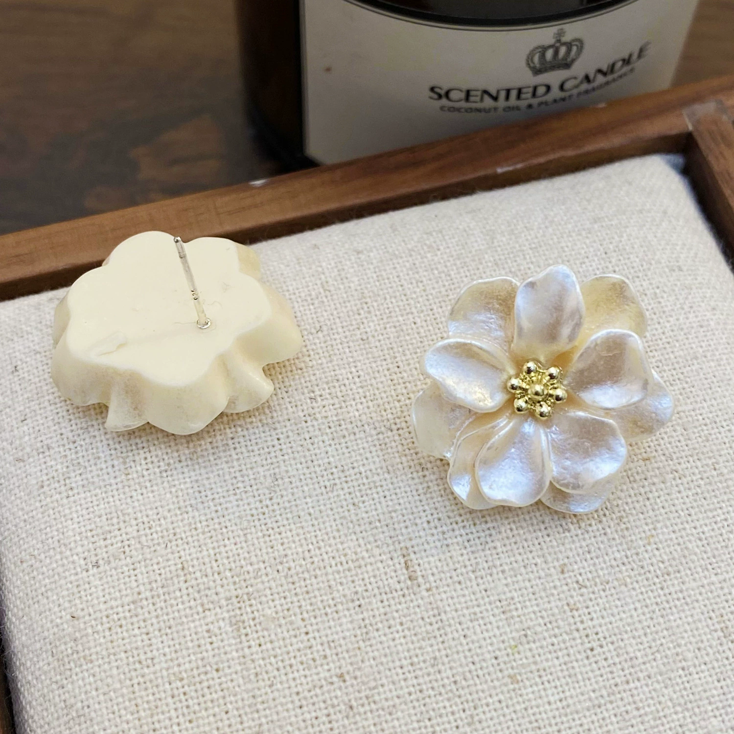 Mountain tea, small design earrings, light luxury style